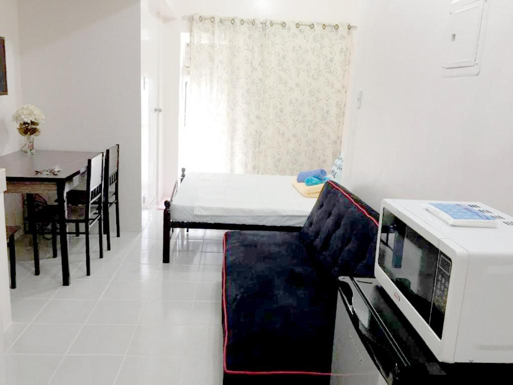 Cityland Tagaytay Taal Lake View City View Free Pool Parking Studios With Balcony Are City View Тагайтай Экстерьер фото