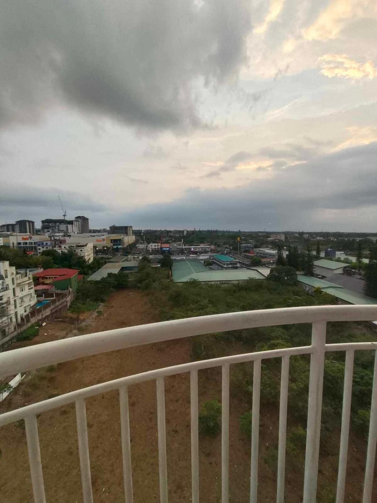 Cityland Tagaytay Taal Lake View City View Free Pool Parking Studios With Balcony Are City View Тагайтай Экстерьер фото