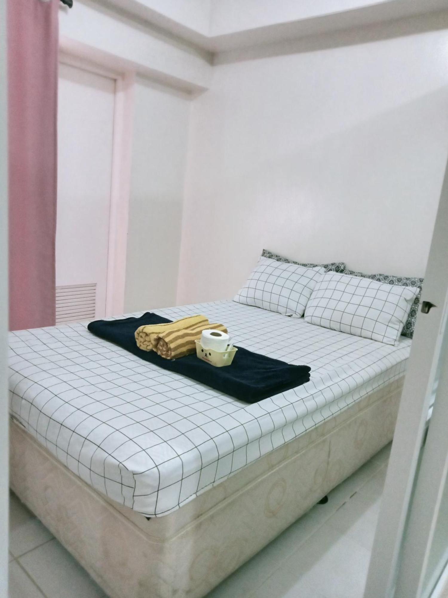 Cityland Tagaytay Taal Lake View City View Free Pool Parking Studios With Balcony Are City View Тагайтай Номер фото